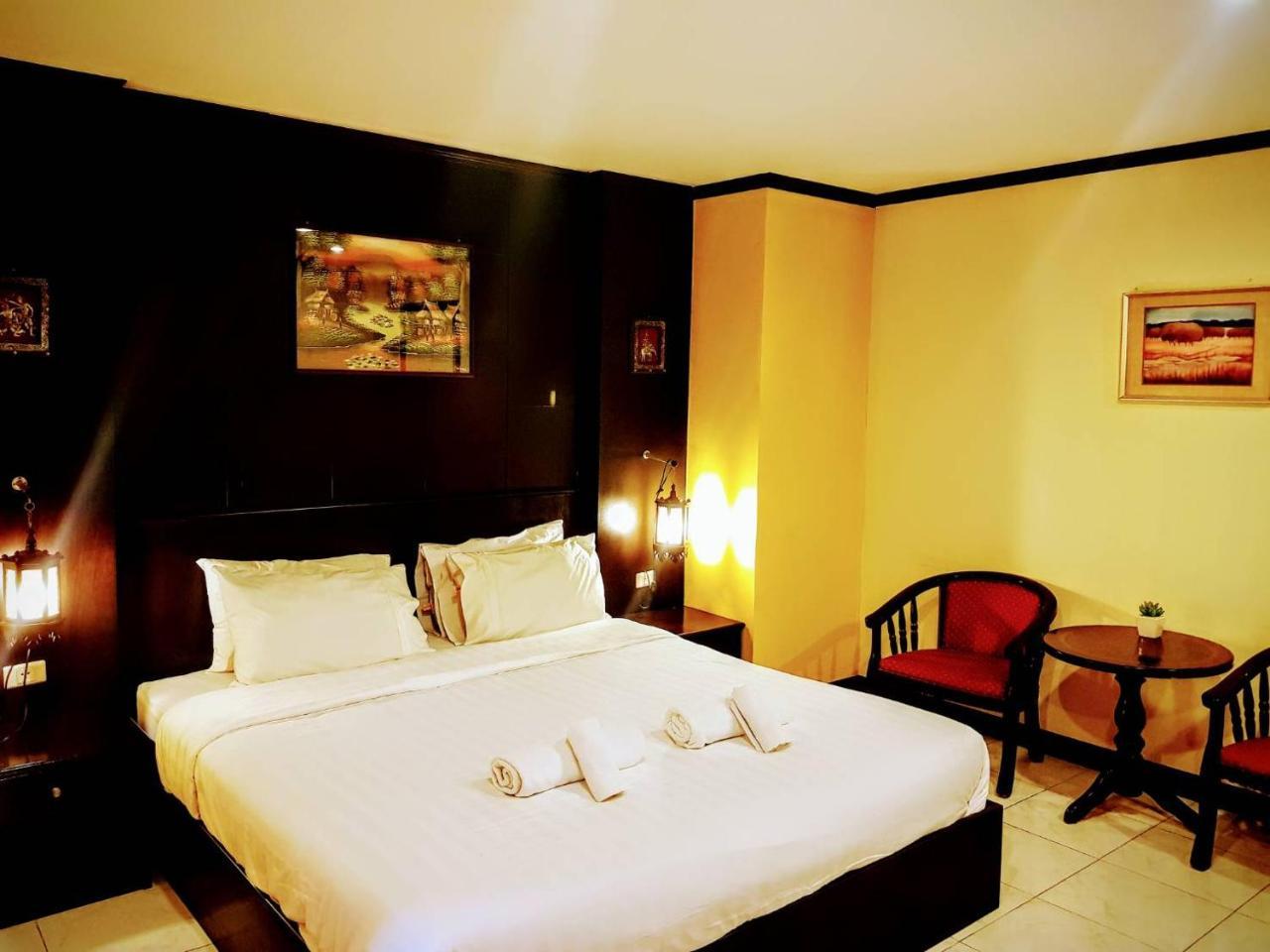 Baantonkhao Hotel Kata Beach  Buitenkant foto