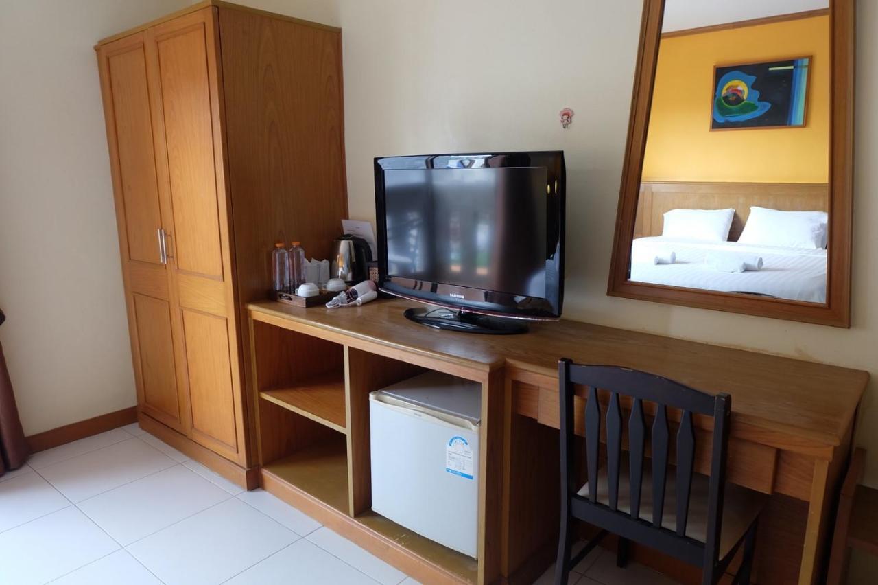 Baantonkhao Hotel Kata Beach  Buitenkant foto